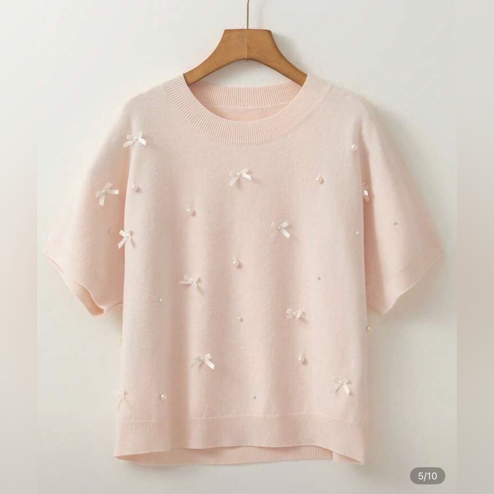 NWT Pink Short Sleeve Sweater with Bow Accents small